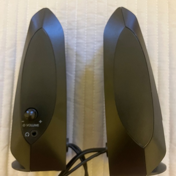 Logitech S120 Speakers For PCs and Macs Model 880-000403 Black - Pre-owned - Picture 3 of 9